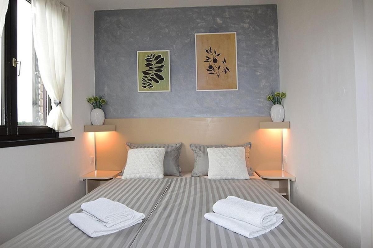 Sole Pula Apartman-Near Beach エクステリア 写真